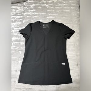 Casma three pocket scrub top